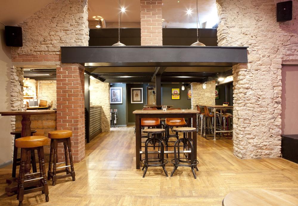 George Hotel & Granary Frome Bagian luar foto