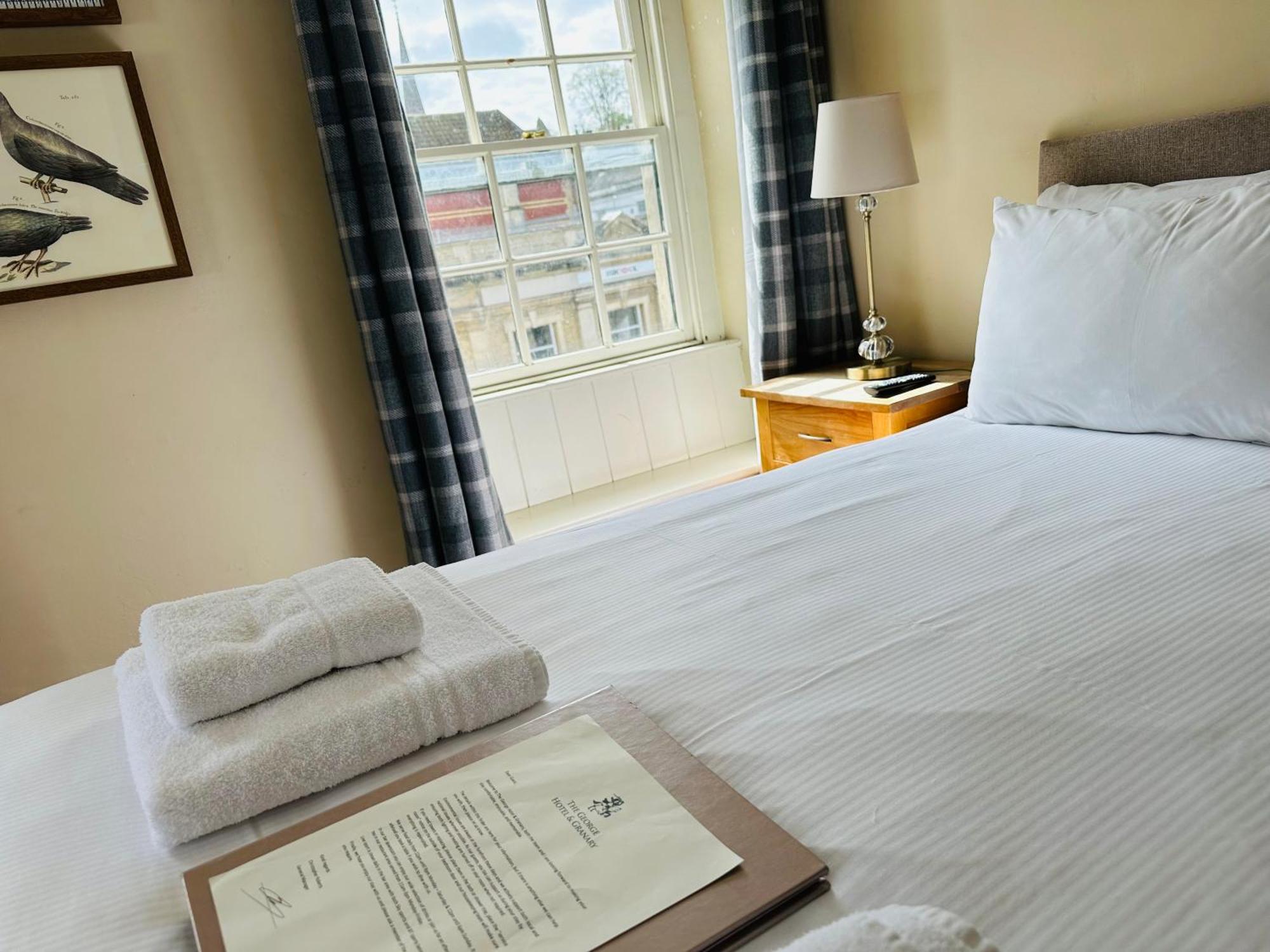 George Hotel & Granary Frome Bagian luar foto